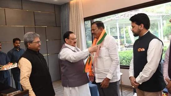 Karnataka JD(S) leader and four-term Lawmaker joins BJP