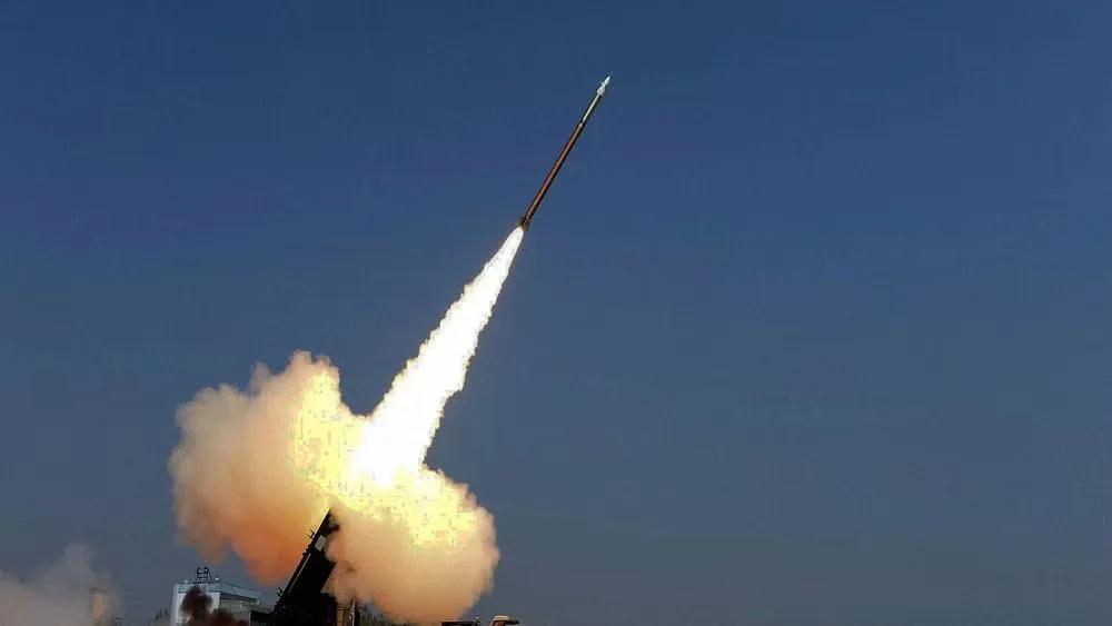 Israeli forces to launch an interceptor missile