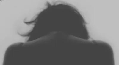 Class 10 student commits suicide in B'luru, parents demand probe