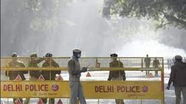 Delhi hospitals bomb threat