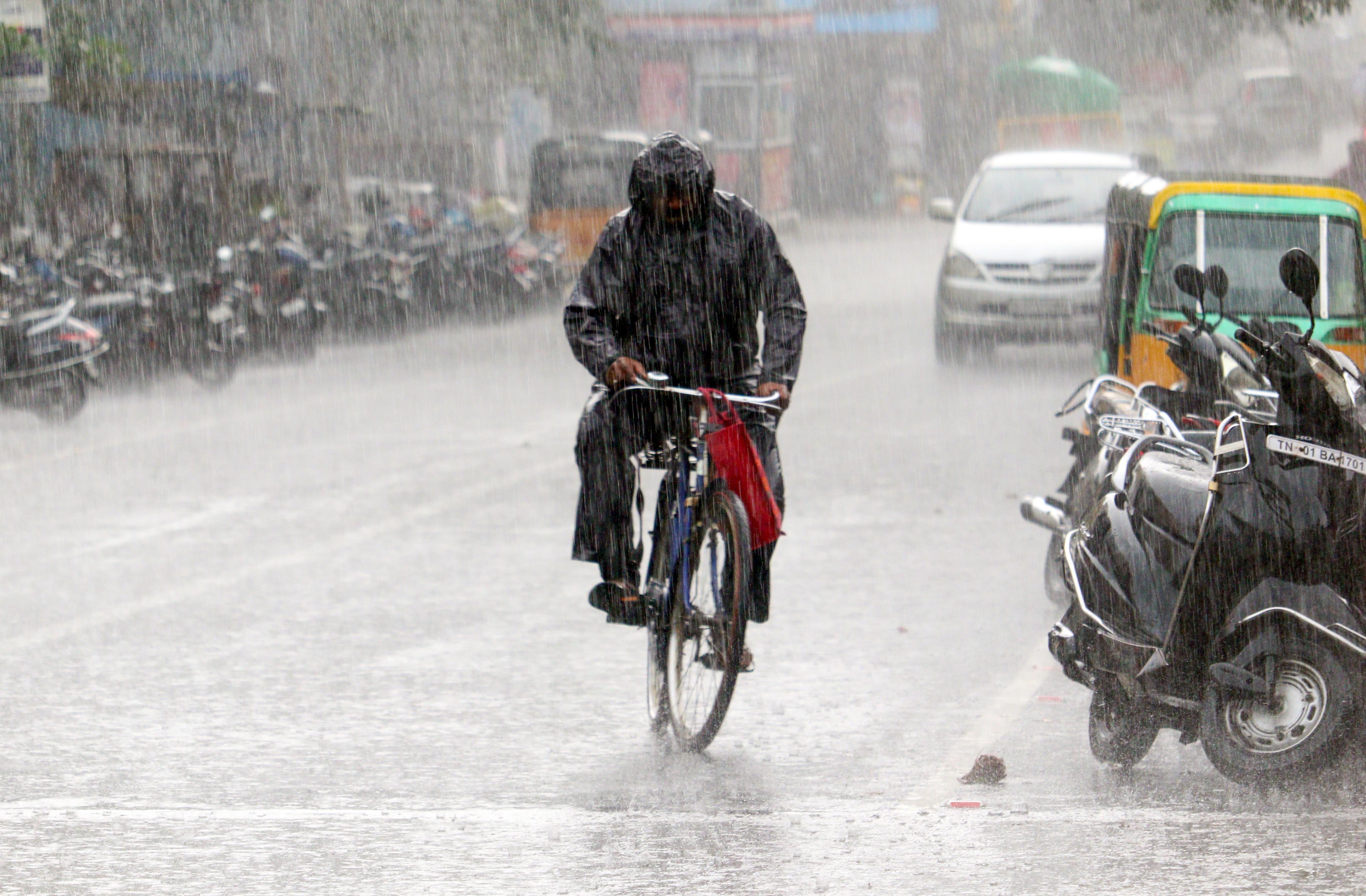 IMD predicts heavy rain, thunderstorms in 11 TN districts today