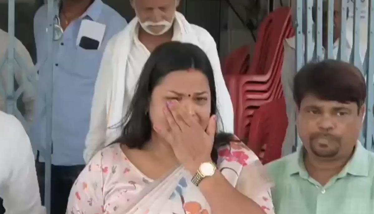 Bihar polls: RJD candidate breaks down after her nomination was cancelled