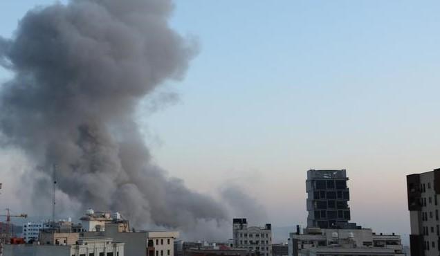 US hits Iran missile sites near Hormuz