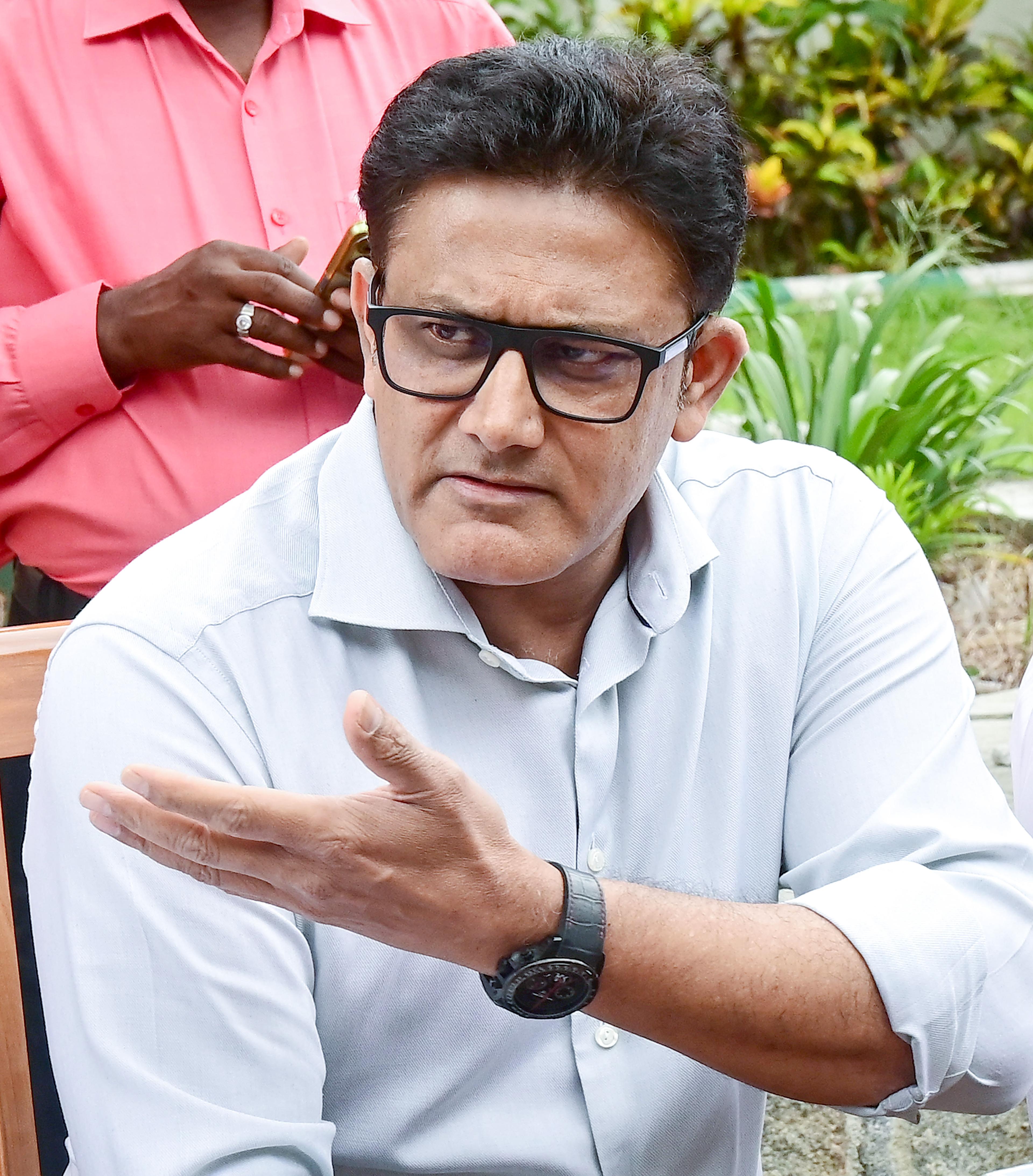 Dew is a factor that India can take comfort from at T20 WC: Kumble