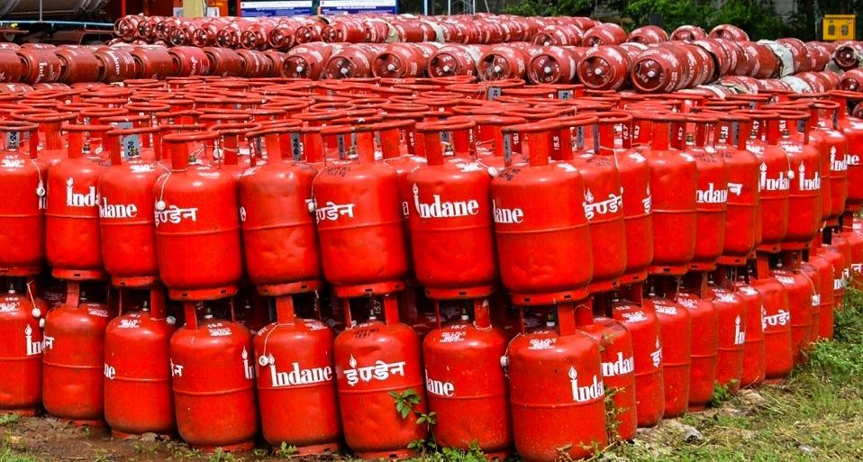 India’s LPG price cheaper than Pakistan, Sri Lanka, Nepal despite Rs 60 hike: Govt sources