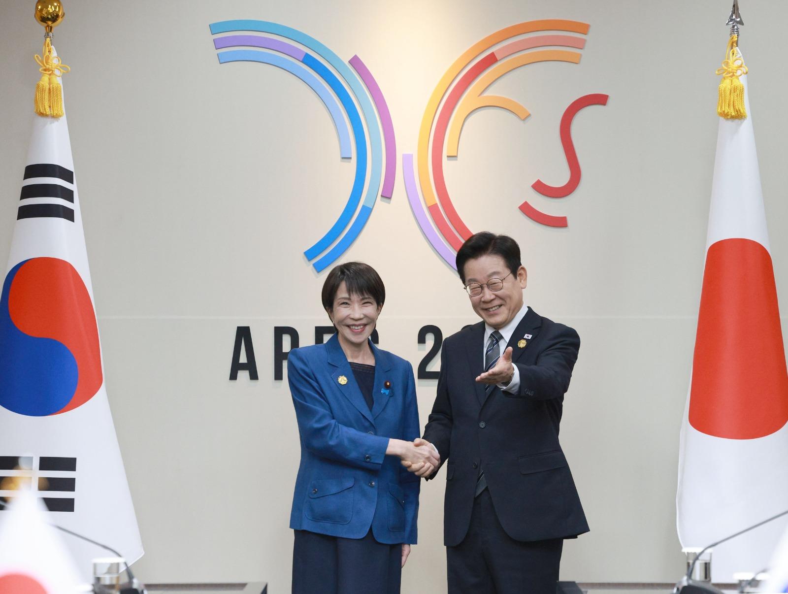 South Korea President Lee, Takaichi hold 1st summit to discuss bilateral ties