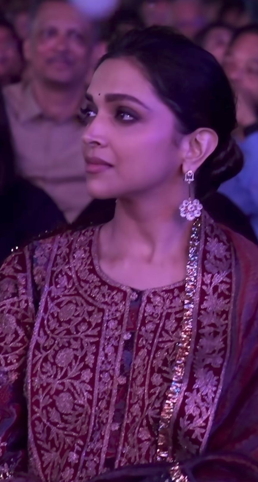 Deepika Padukone enjoys family time with Ranveer Singh's sister and mother