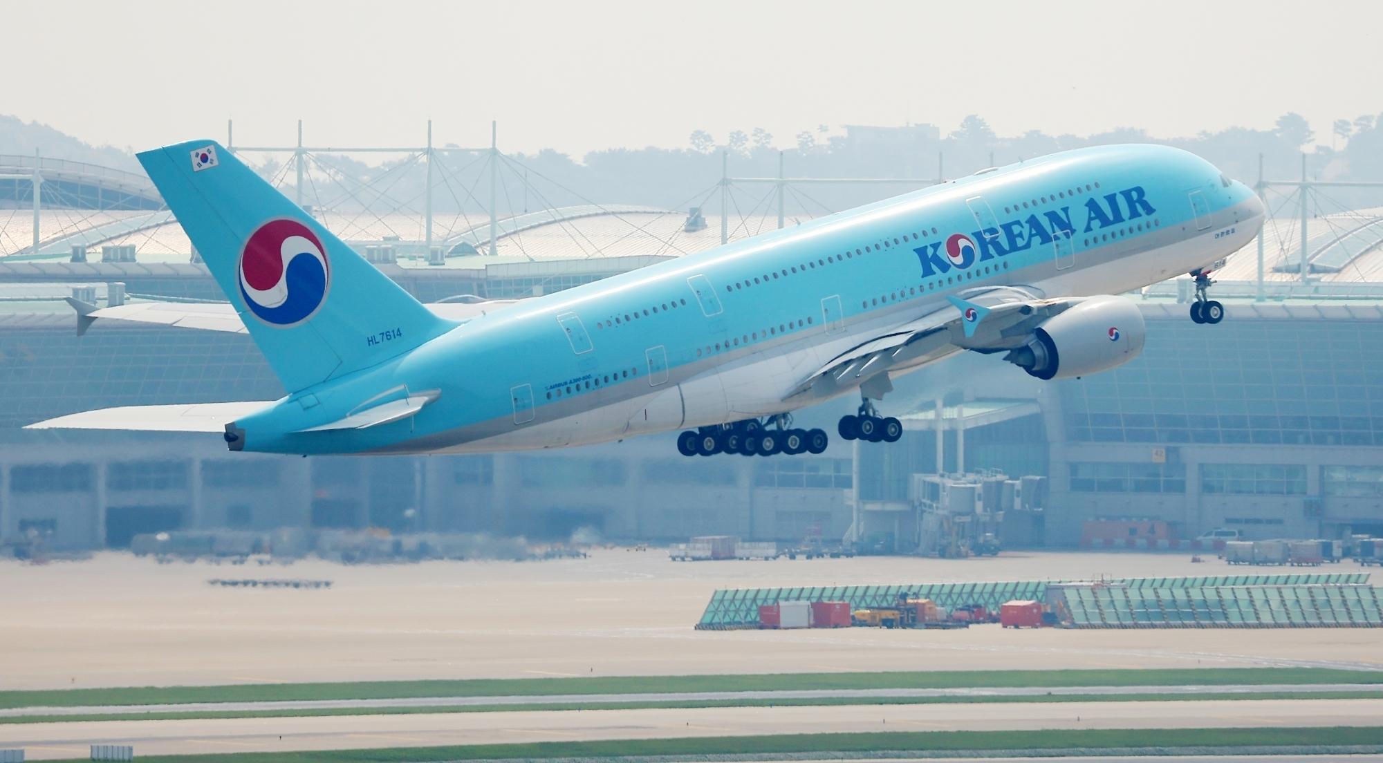 Korean Air vows zero tolerance against aircraft emergency exit tampering
