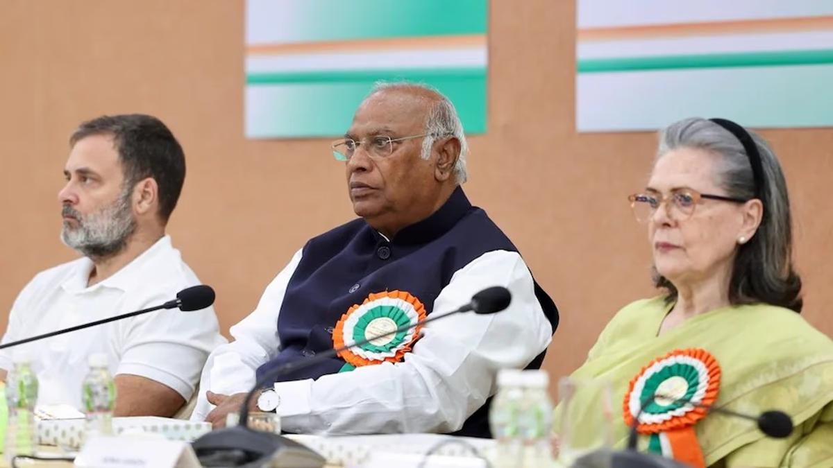 Congress leaders Kharge, Sonia, and Rahul Gandhi