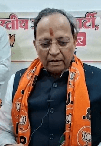 BJP Nat'l General Secy Arun Singh hails Raj CM's working style, says he is working with dedication and commitment