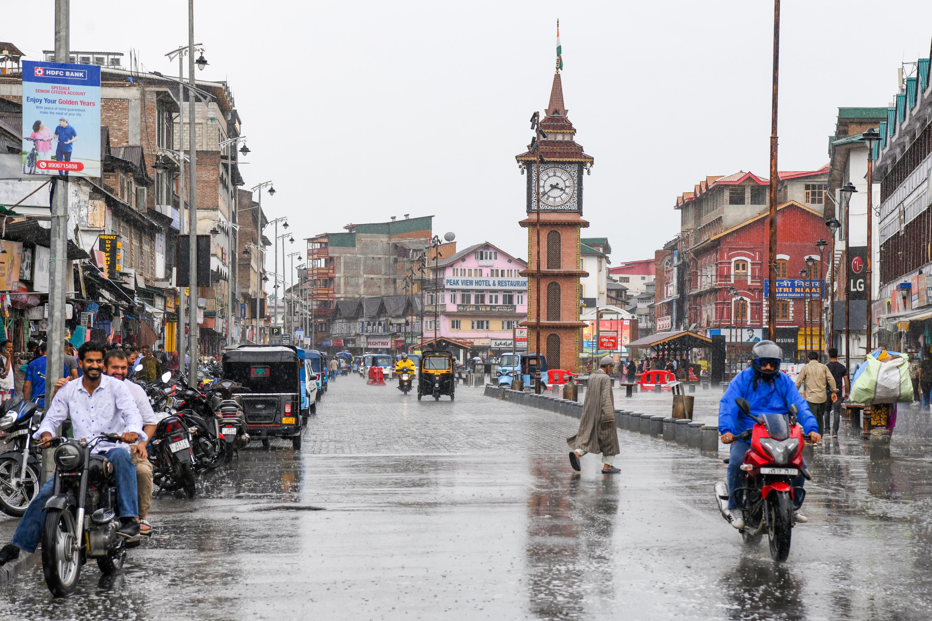 J&K likely to witness rain, snow for 3 days; weather office issues advisory
