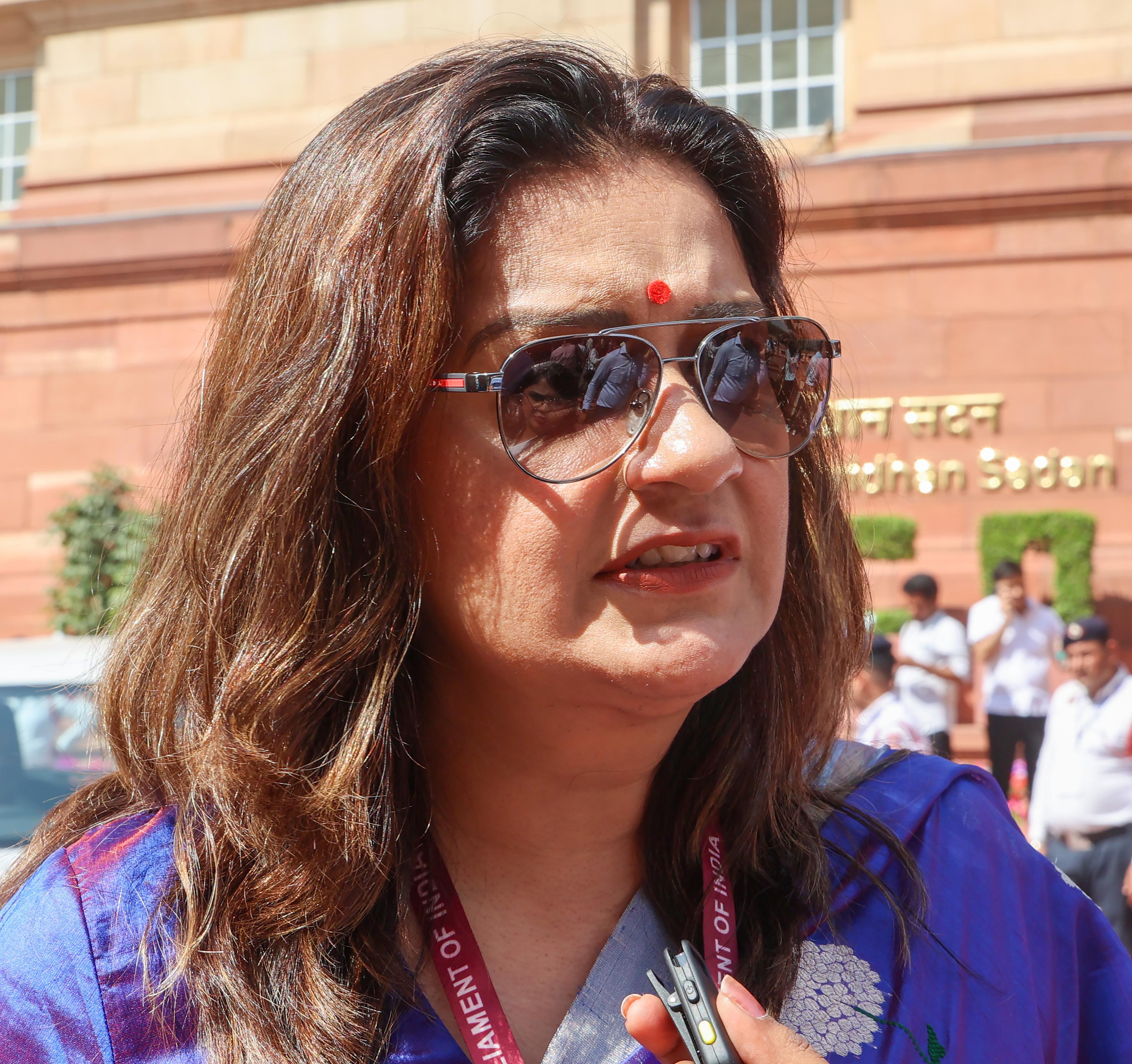 Leaders across party lines call for sustained diplomatic engagement with Iran as Indian tankers cross Hormuz