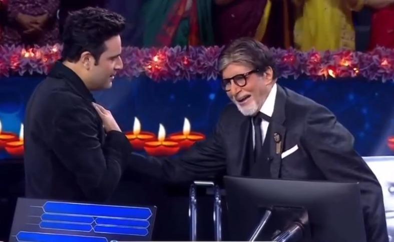 Krushna Abhishek performs on 'Khaike Paan Banaras Wala' in front of Big B