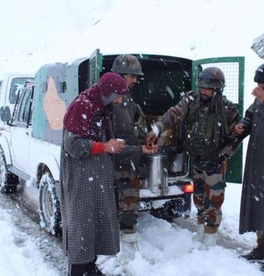Army rescues 214 stranded people including tourists in J&K’s Sinthan Pass in heavy snowfall