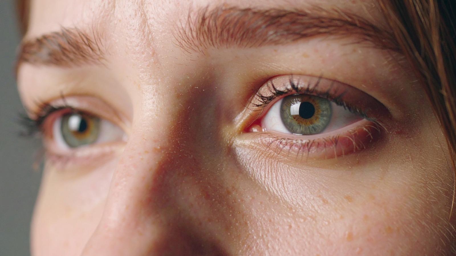 Study decodes eye contact for human-robot communication