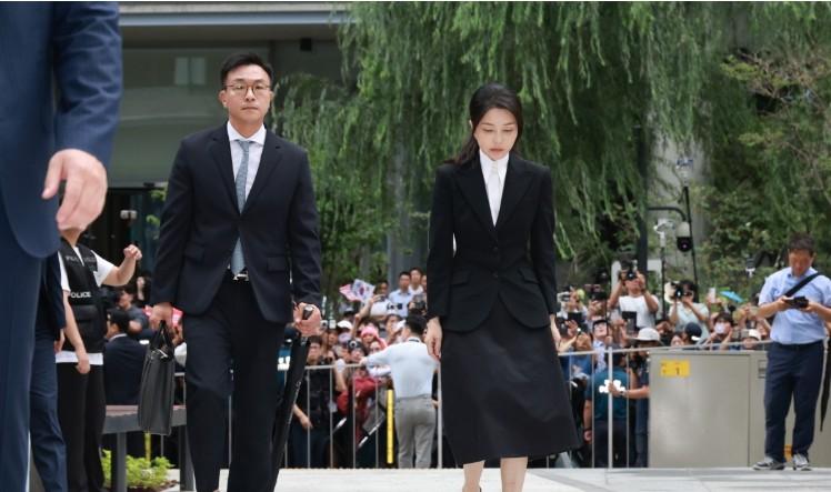 South Korea: Ex-first lady says truly sorry for causing concern as she appears for questioning