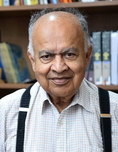 Maharashtra to expand science centres honouring Jayant Narlikar across state