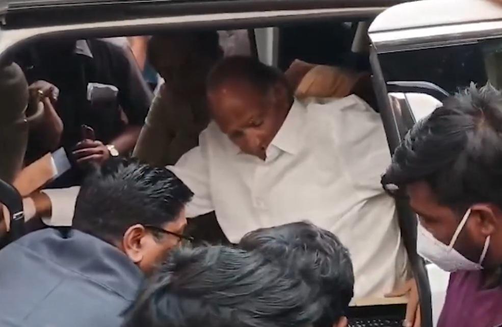 Sharad Pawar undergoes preliminary check-up at Ruby Hall Clinic (Lead)