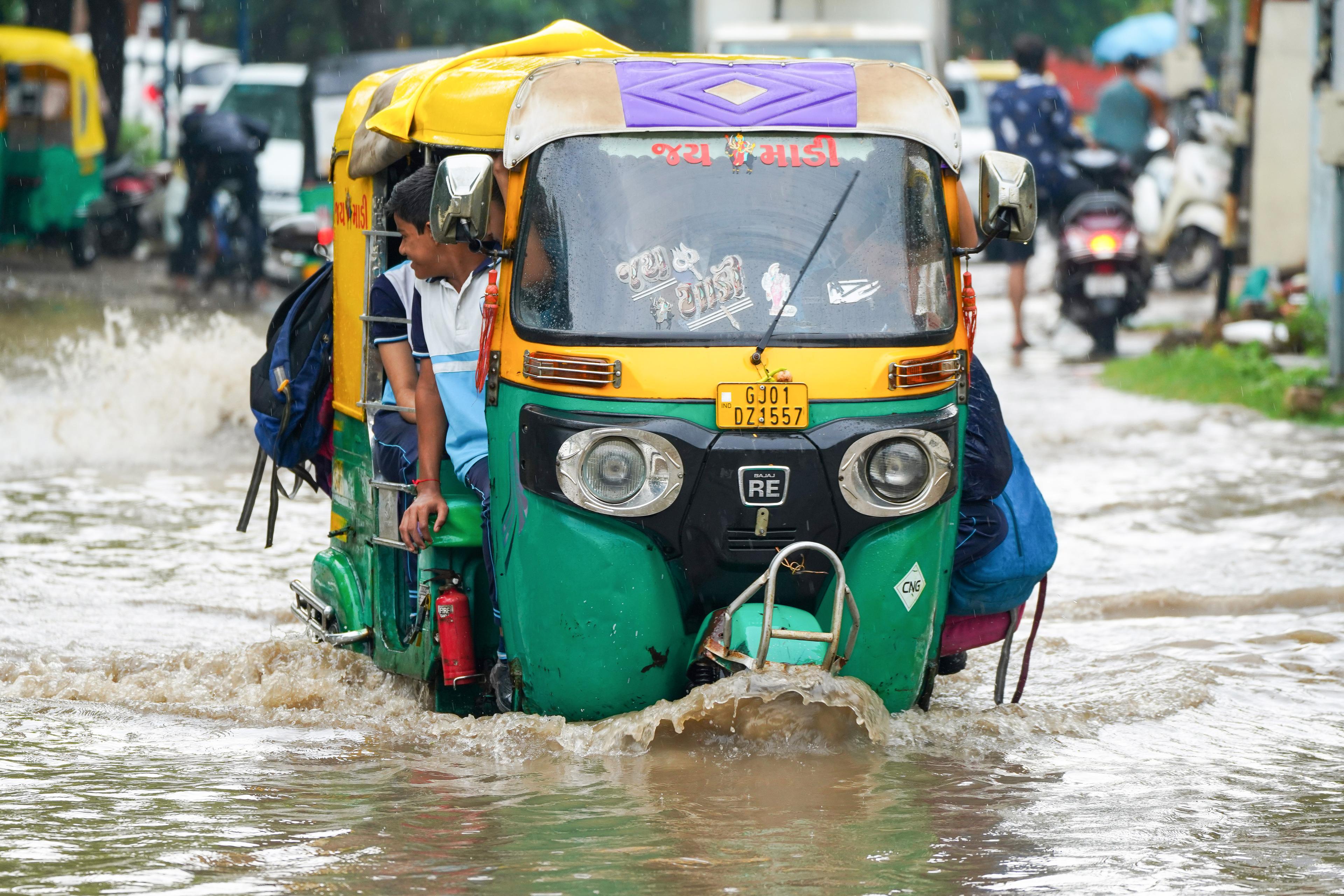 IMD forecasts heavy rainfall across Gujarat, orange alerts issued for select districts