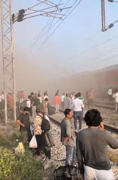 Fire breaks out in Amritsar-Saharsa Garib Rath Express coach, no casualties reported
