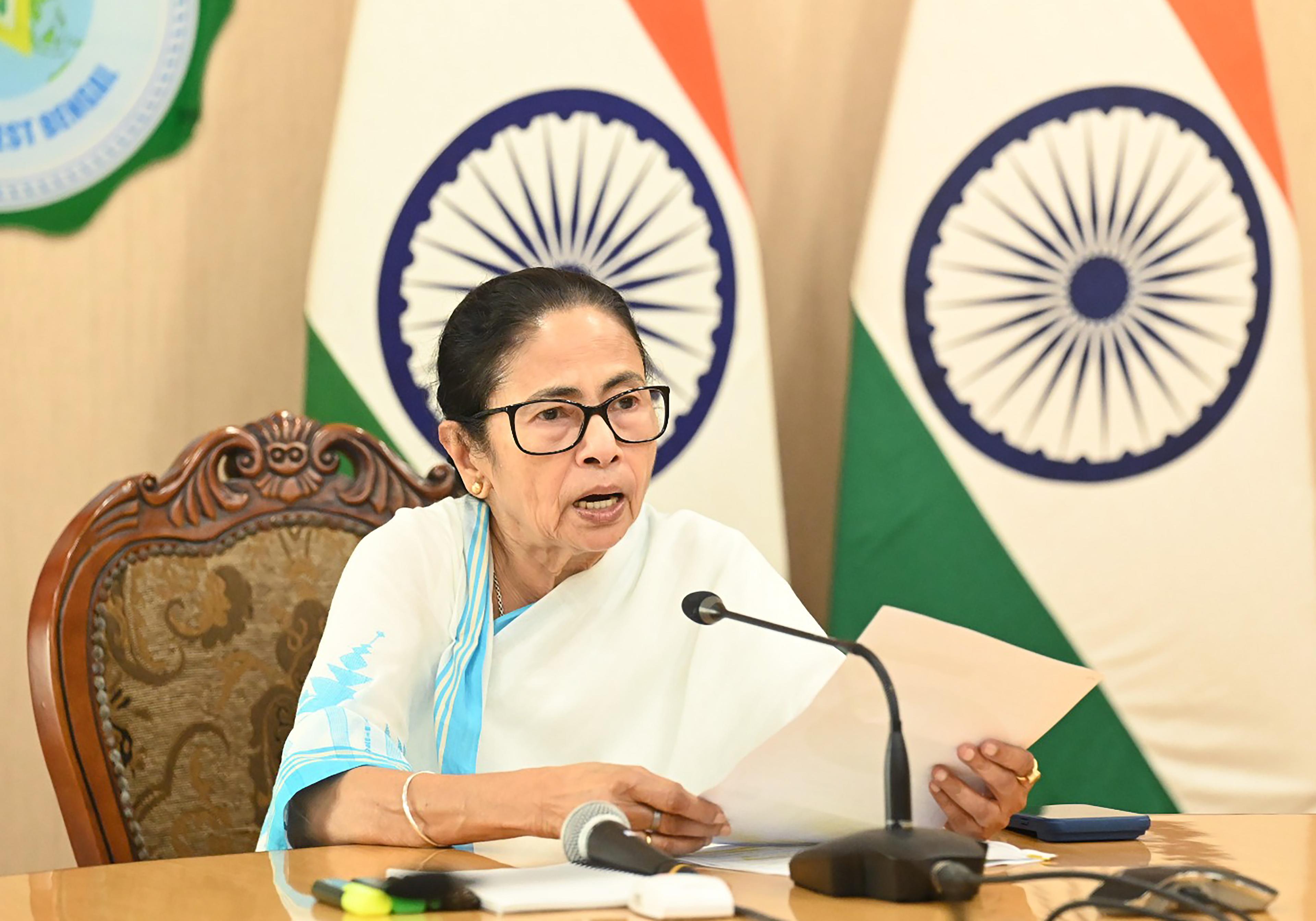 CM Mamata announces financial dole scheme for migrant workers coming back to Bengal