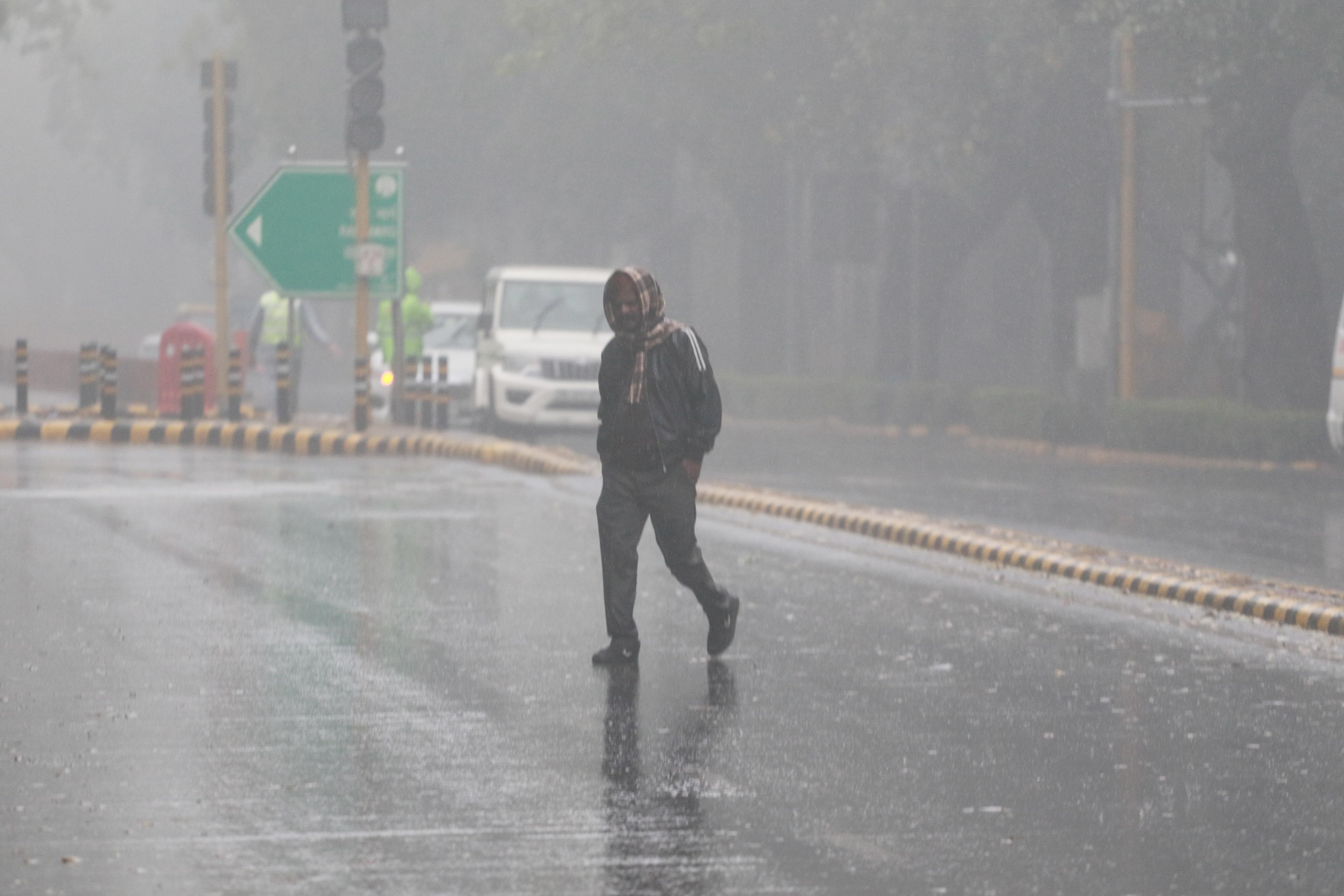 Delhi-NCR braces for winter rain spell, AQI in poor category
