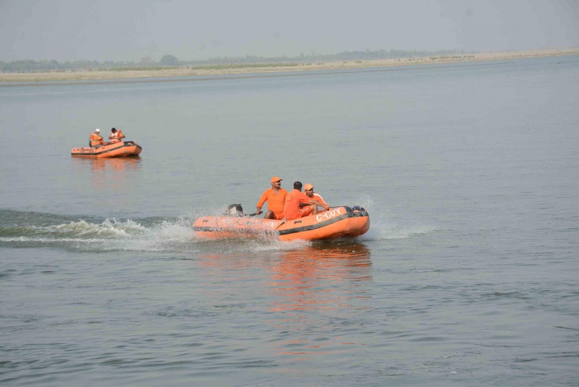 Bihar: Boat capsizes in West Champaran; 2 girls missing