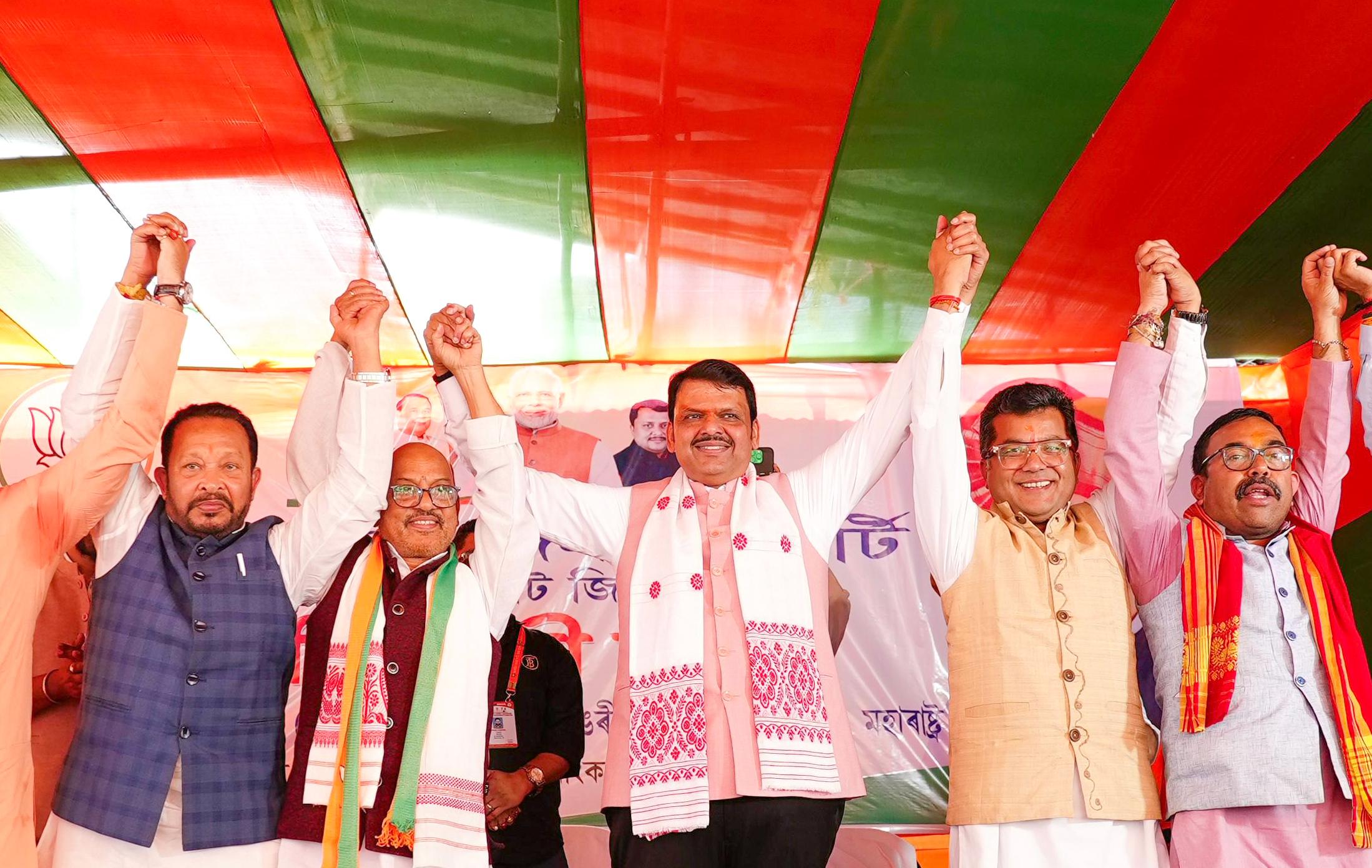 Congress failed to prioritise national interest, says Maha CM Fadnavis in Assam rally