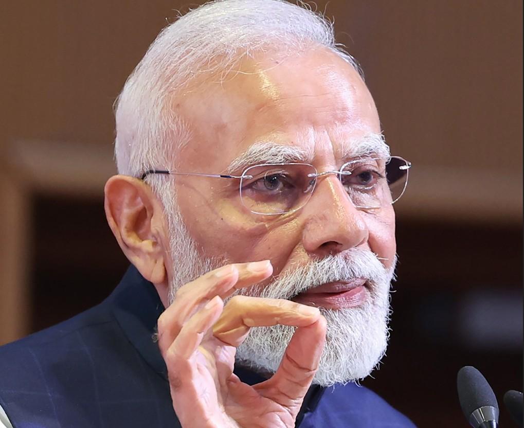 BJP hails PM Modi as he enters 25th year in governance (Lead)