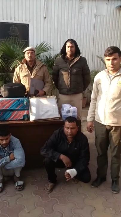Delhi: 2 held for stealing cash, digital devices from parked car in Vasant Vihar