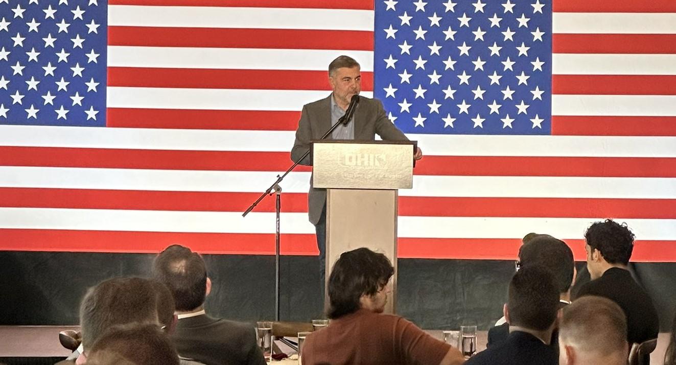 Illegal Chinese vapes spark US alarm