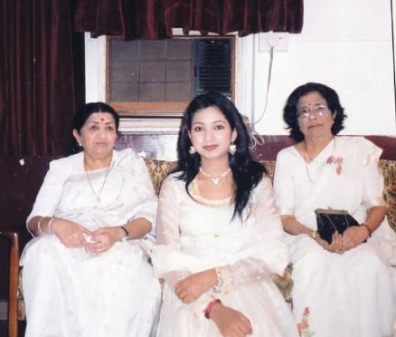 Shreya Ghoshal recalls fondest memory of meeting Lata Mangeshkar: ‘Goddess in white saree’
