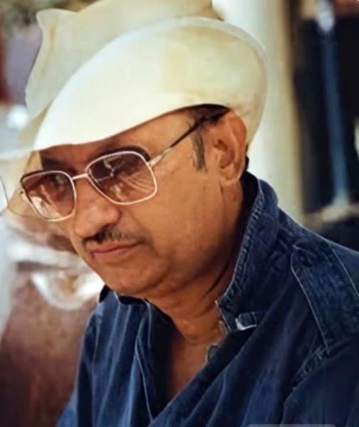 Jackie Shroff pays tribute to filmmaker Manmohan Desai on his 69th birth anniversary