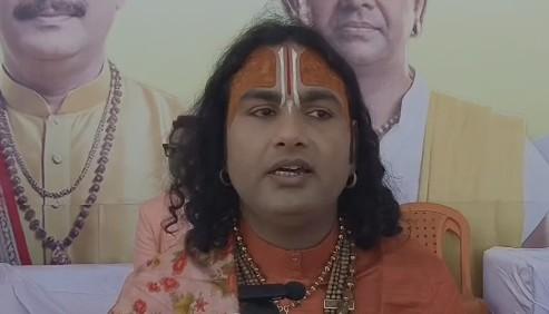 'Why do Indians love Pakistan so much': Aniruddhacharya over IPL team facing backlash