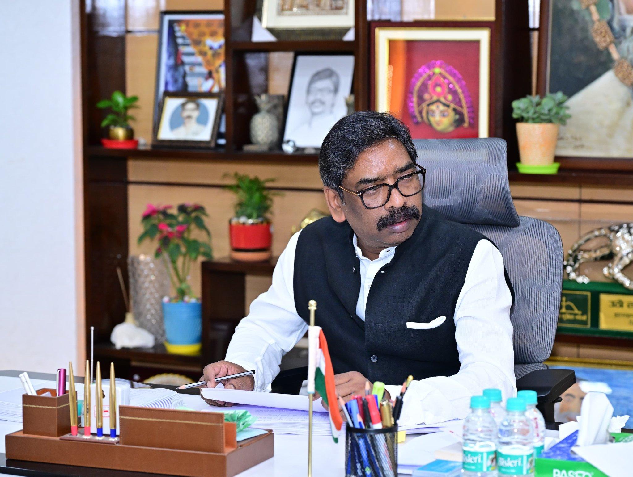 Jharkhand CM Soren mourns loss of two IAF pilots in Su-30MKI crash in Assam