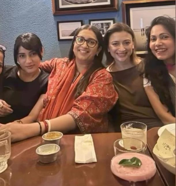 Smriti Irani calls Gauri Pradhan as the ‘perfect one’ from Kyunki Saas Bhi Kabhi Bahu Thi cast