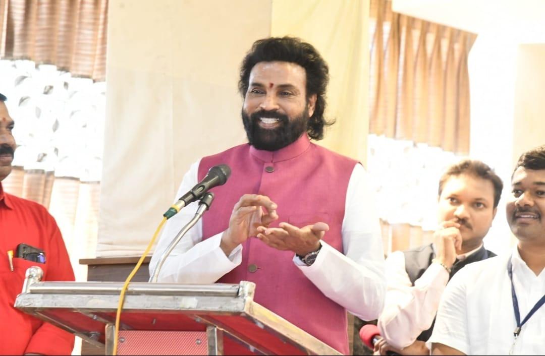 BJP's B. Sriramulu writes to Amit Shah seeking review of K'taka law and order