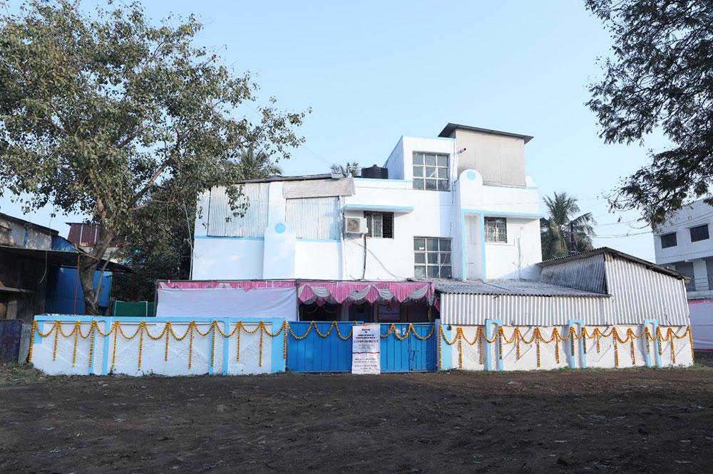 Sudarshan Pharma stock slips 3 pc amid GST search and seizure action