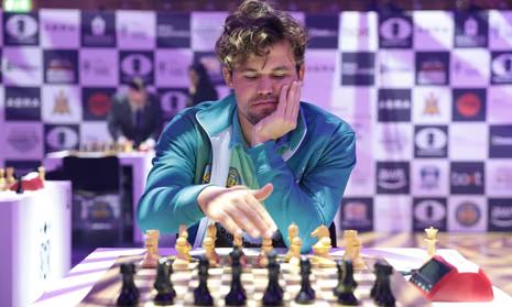 Magnus Carlsen disqualified from chess championship
