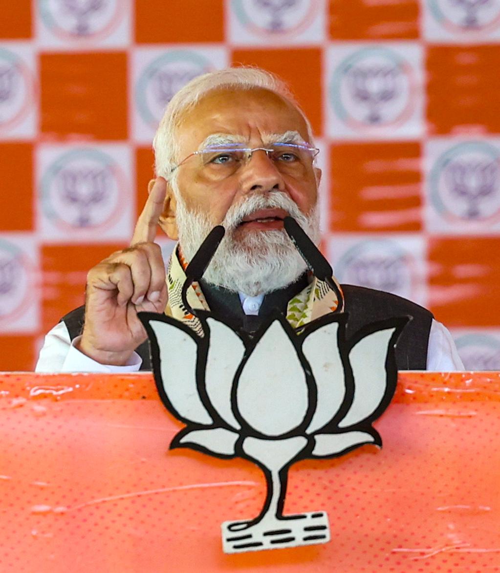 'Jungle Raj' perpetrators pushed land of Satyagraha into den of thugs: PM Modi flays Grand Alliance