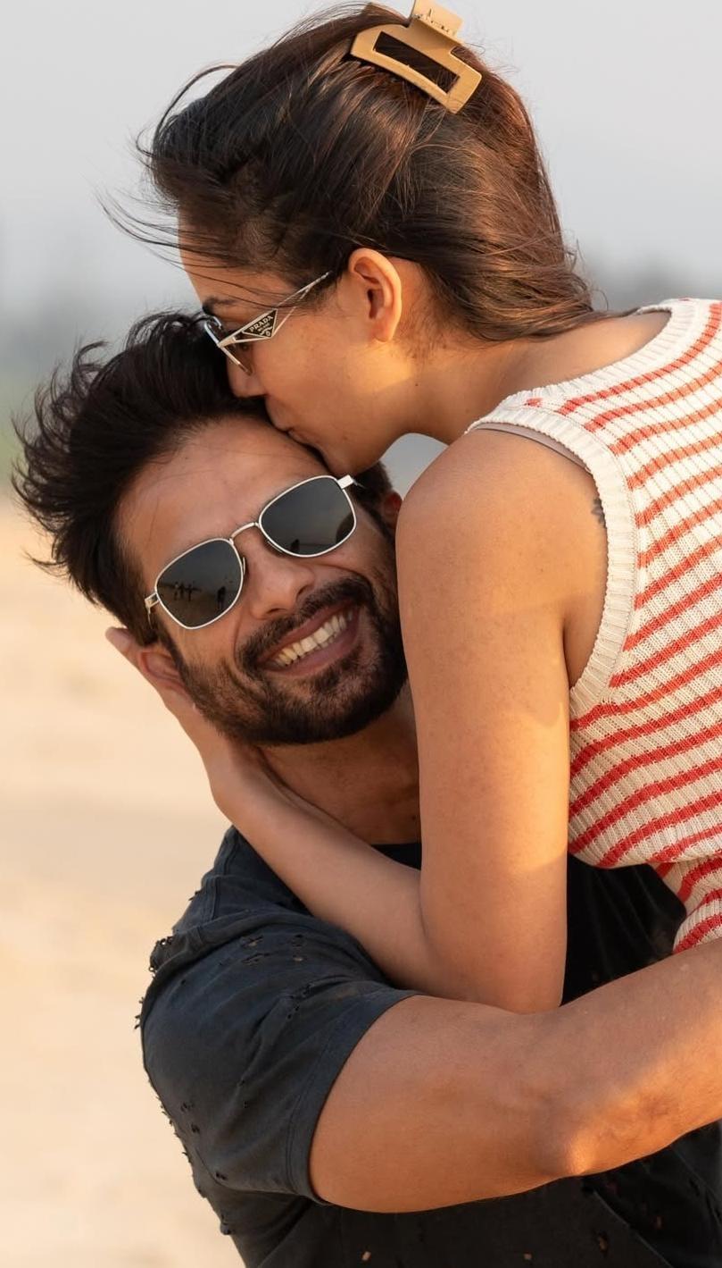 Mira Rajput kisses birthday boy Shahid Kapoor, calls him ‘simply the best’