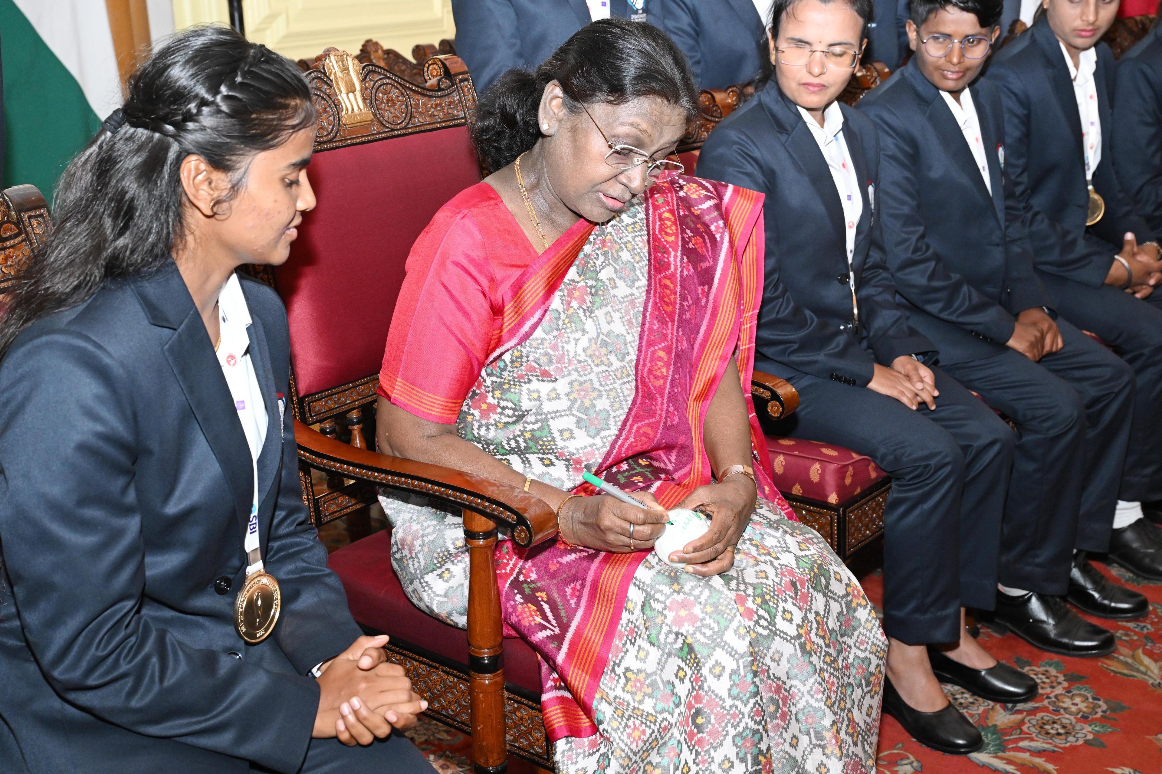 President Droupadi Murmu hosts Blind Women’s T20 World Cup winners