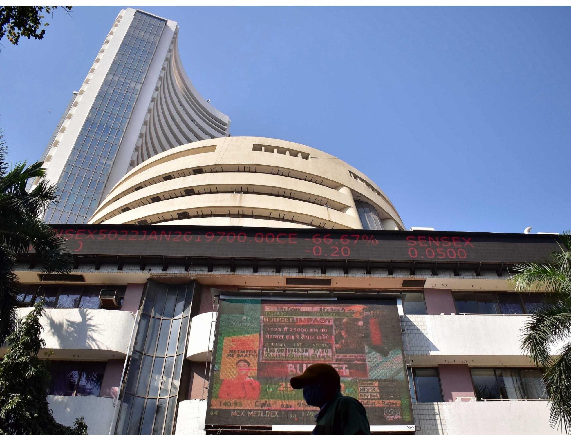 Sensex, Nifty end lower ahead of Christmas holiday