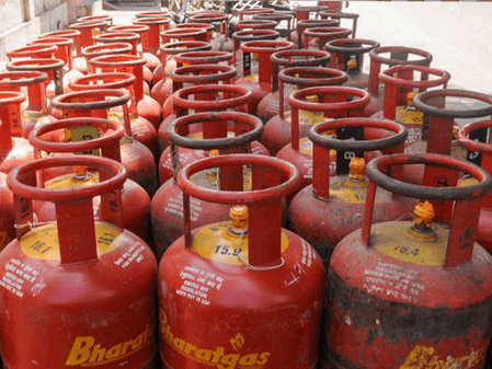 Rumours of LPG gas shortage sparks panic in Bihar's East Champaran and Kaimur