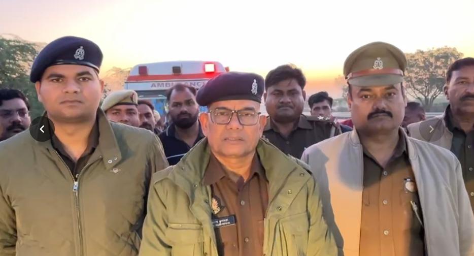 Six killed after van collides with bus on Yamuna Expressway in UP's Hathras