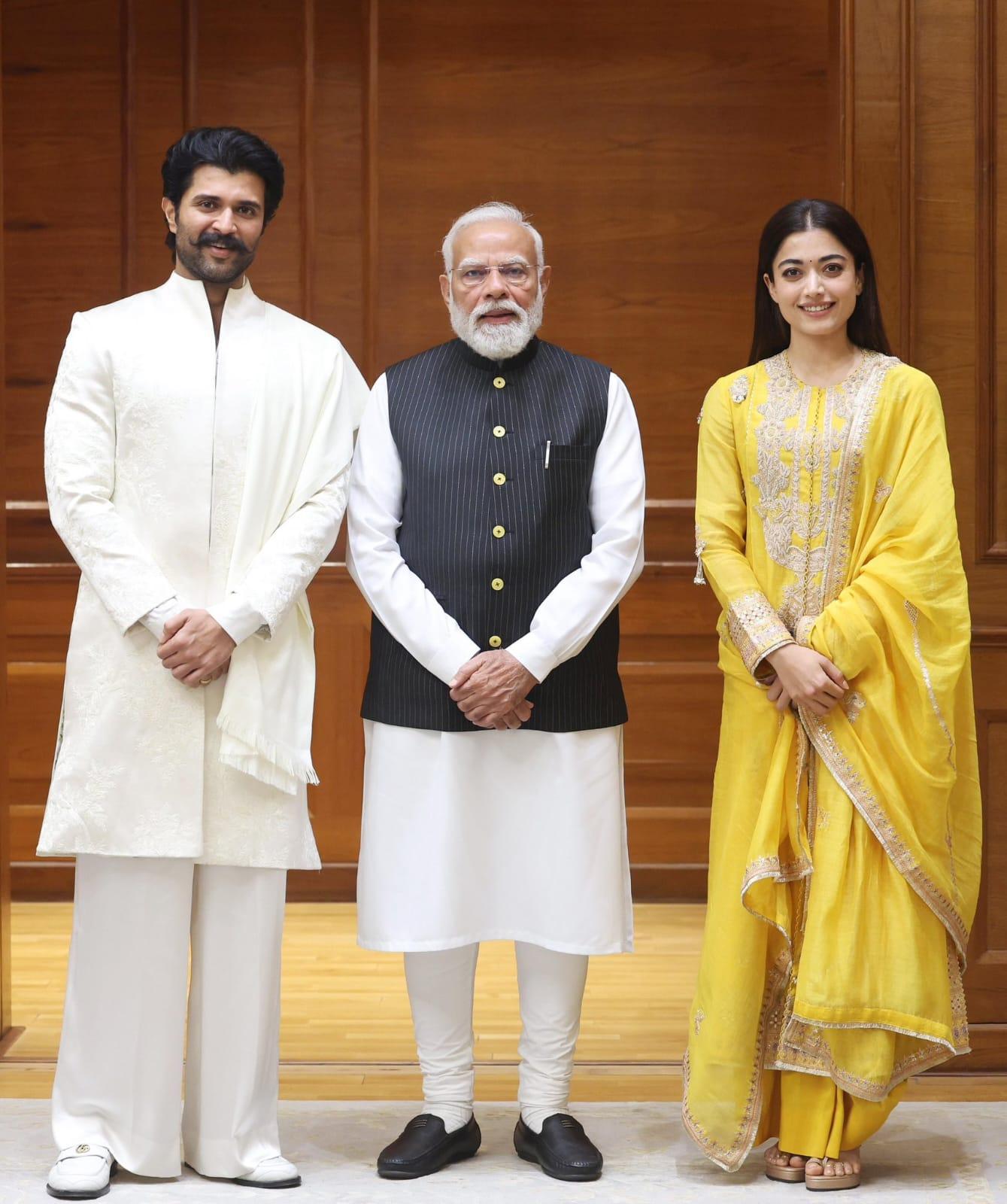 Vijay Deverakonda-Rashmika Mandanna receive blessings from PM Modi, discuss history, architecture