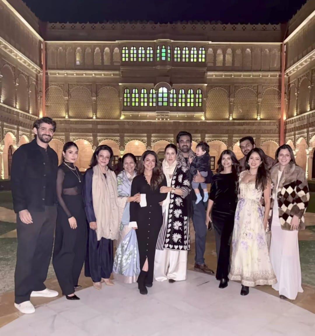 ‘Chak De’ girls Sagarika Ghatge, Vidya Malvade reunite for New Year