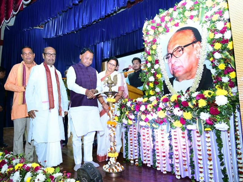 CM Mohan Majhi pays tributes to Biju Patnaik, calls him architect of 'Modern Odisha'