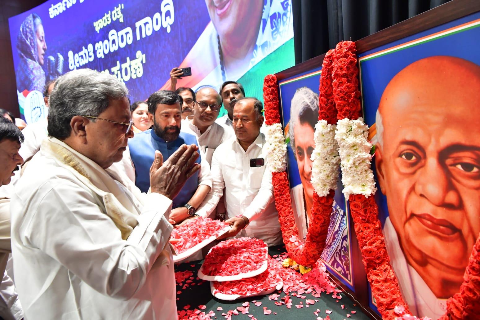 Gandhi, not Hedgewar, fought for India’s independence: Siddaramaiah