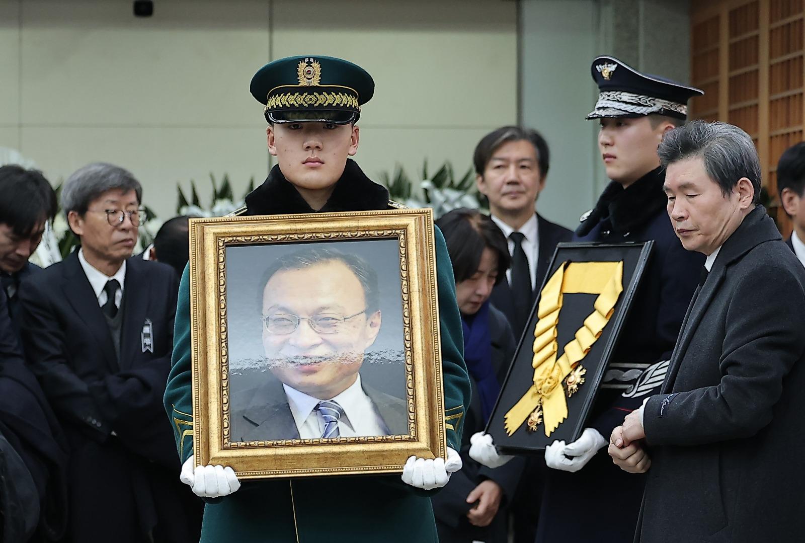 South Korea bids farewell to ex-PM Lee Hae-chan